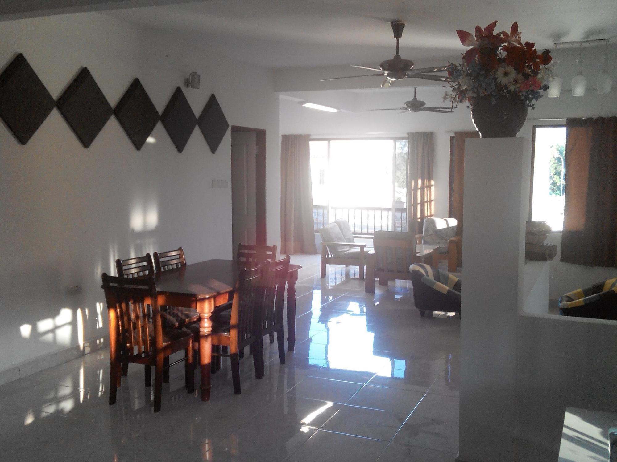 Formula One Bed And Breakfast F1 Sepang Klia Klia2 Kuala Lumpur International Airport Transit Nilai Εξωτερικό φωτογραφία